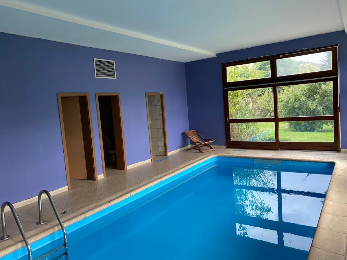 Les Cigognes Hotel Abreschviller Buitenkant foto