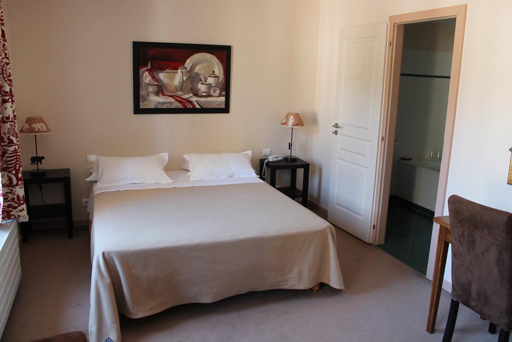 Les Cigognes Hotel Abreschviller Kamer foto
