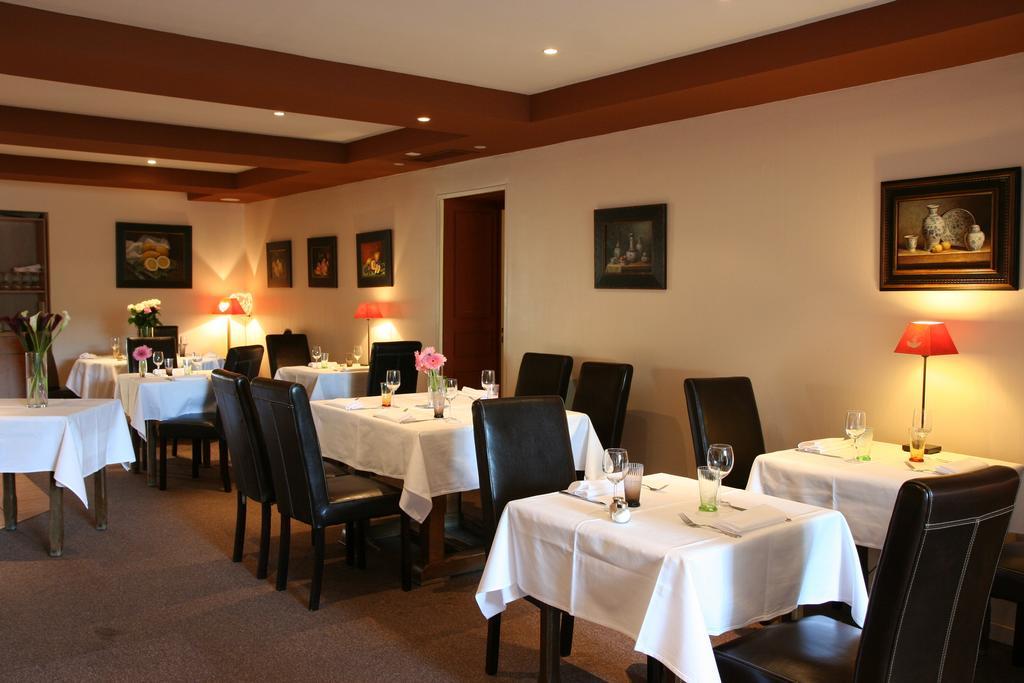 Les Cigognes Hotel Abreschviller Buitenkant foto