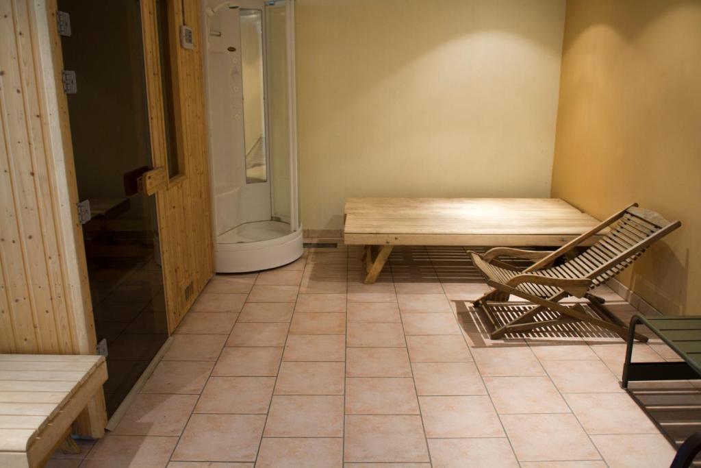 Les Cigognes Hotel Abreschviller Buitenkant foto