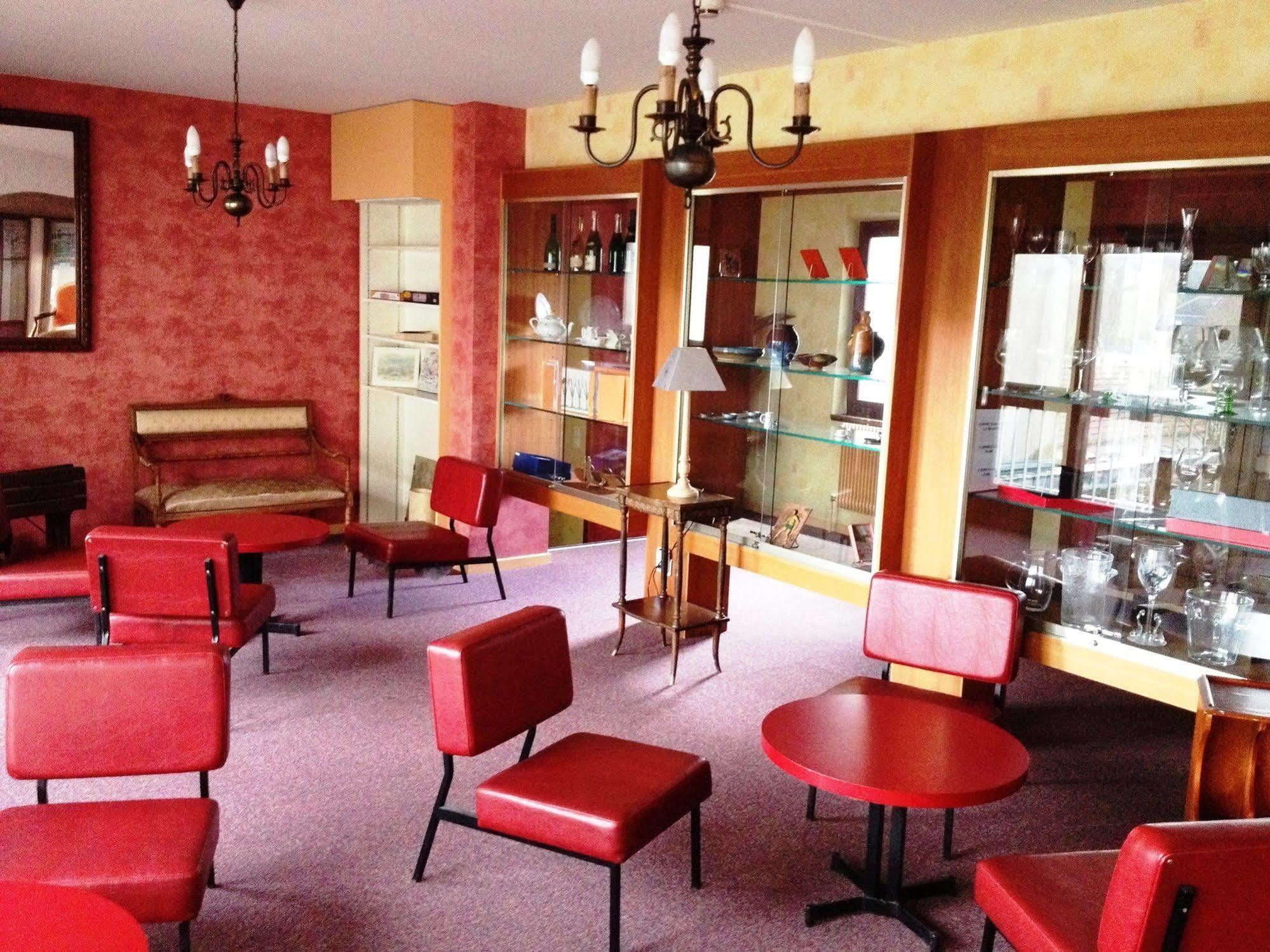 Les Cigognes Hotel Abreschviller Buitenkant foto